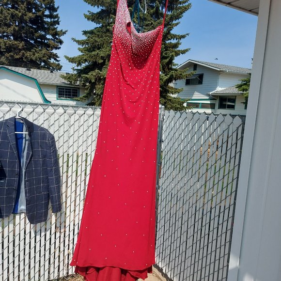 Dress - Picture 9 of 11